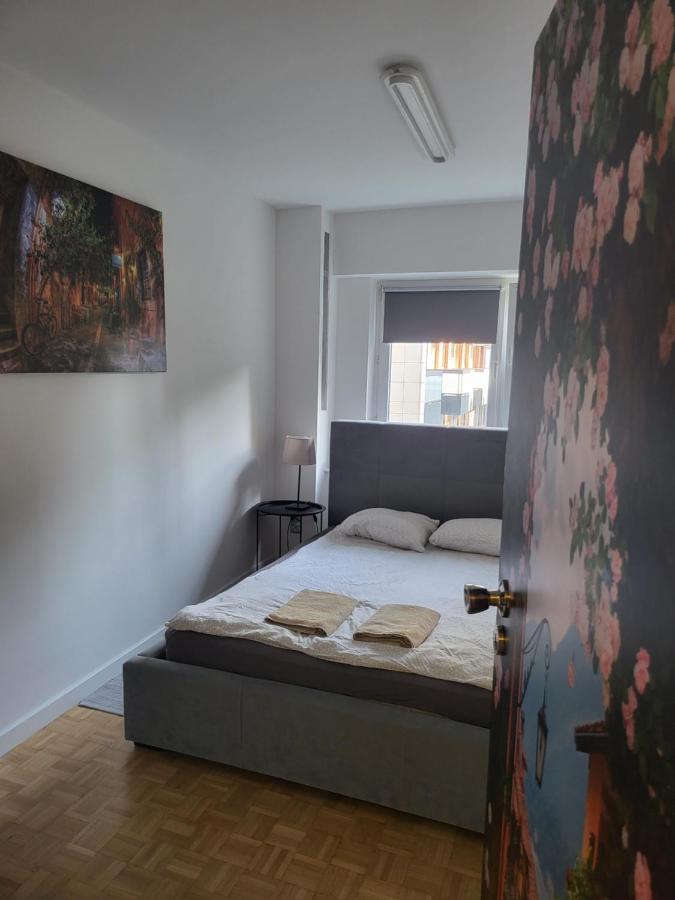 Studio Zelazna Rooms Near Old Town Warsawa Bagian luar foto